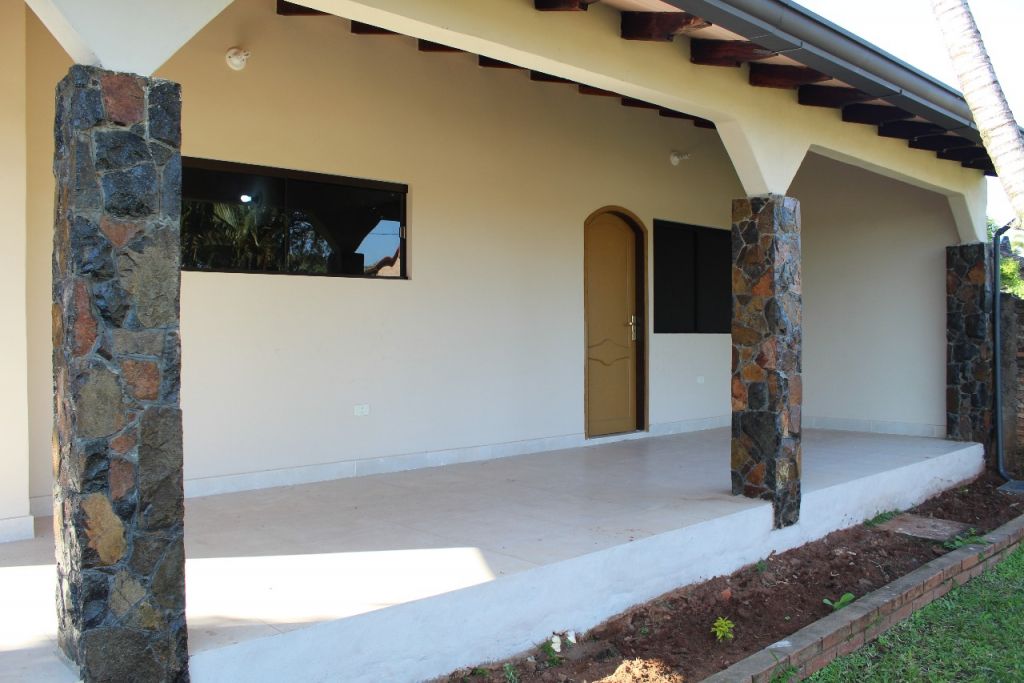 CASA LUQUE APASOS DE COMPLEJO BOULEVARD- A ESTRENAR — foto 2