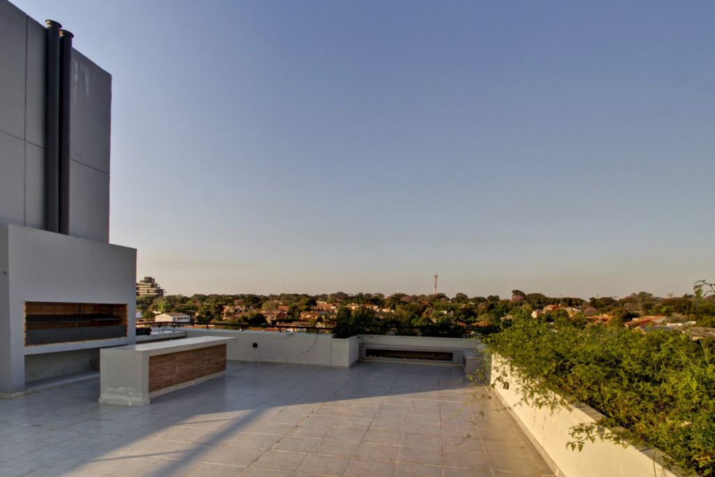 ALQUILO DEPARTAMENTO AMOBLADO DE 2 HAB, ZONA CARMELITAS. PRECIO INCLUYE: 2 COCHERAS, LIMPIEZA 3SEMANA, WIFI, CABLE TV — foto 3