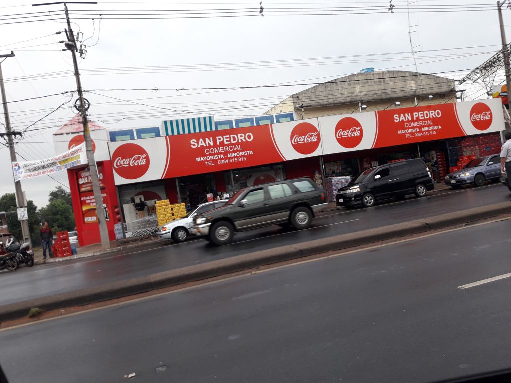 VENDO inmejorable ubicacion ESQUINA SOBRE ACCESO SUR — foto 3