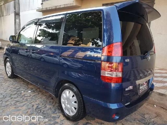 Toyota Noha 2005 — foto 4