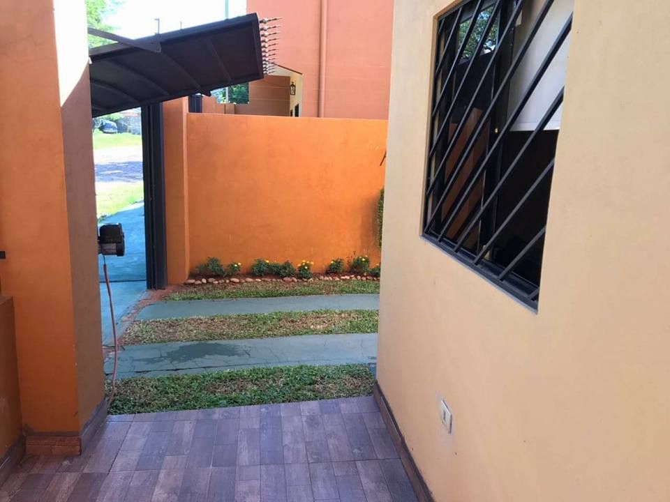 Vendo Casa Villa Elisa tipo duplex - Zona Municipalidad — foto 3