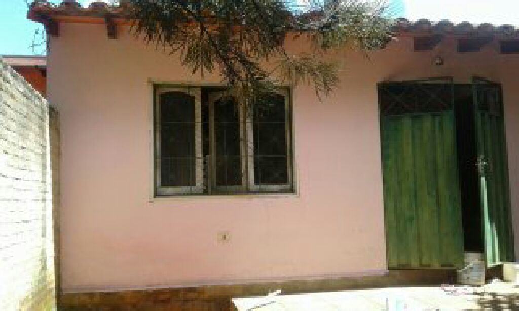 Casa titulada 12x40 cambio o vendo — foto 3
