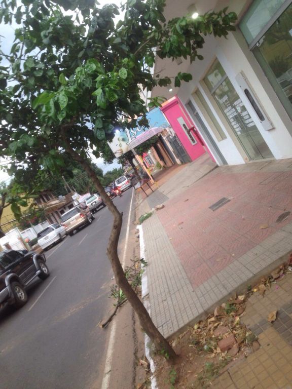 CENTRO DE LUQUE OFERTA!!! Salón y vivienda — foto 3