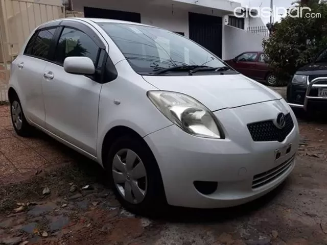 Toyota Vitz 2006 — foto 3