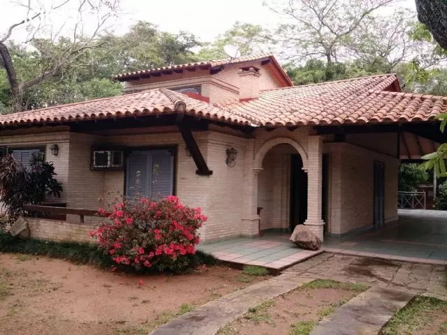 VENDO HERMOSA CASA EN SANBER — foto 2