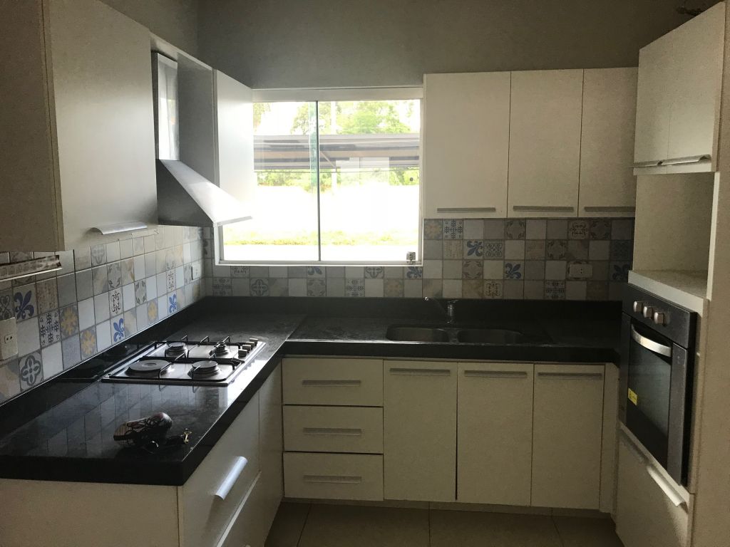 PROPIETARIO ALQUILA HERMOSO DUPLEX ZONA PINEDO SHOPPING CIUDAD SAN LORENZO — foto 2