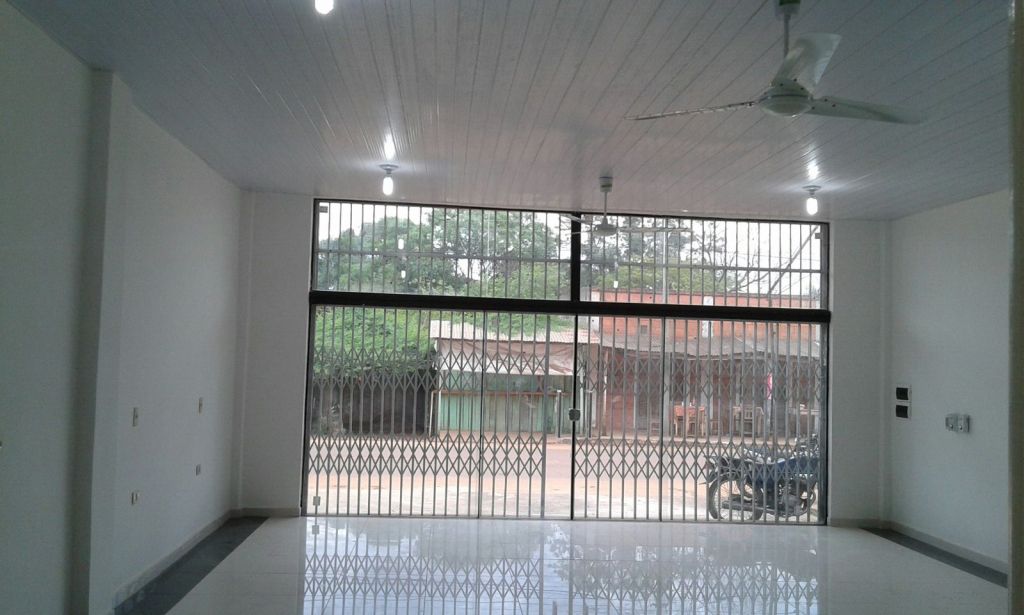 SALON COMERCIAL — foto 3