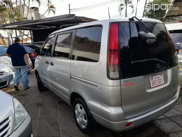 Toyota Noah 2001 — foto 4