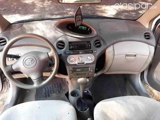 Toyota Platz 2003 - foto 2