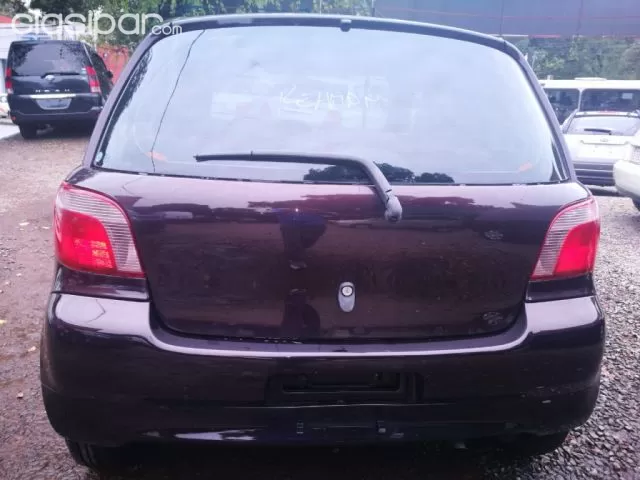 Toyota Vitz 2001 — foto 4