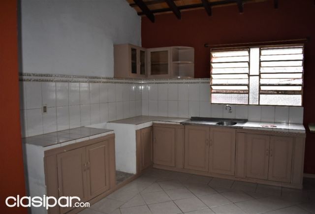 ALQUILER DE CASA A A CUADRAS DE LA MUNICIPALIDAD — foto 2