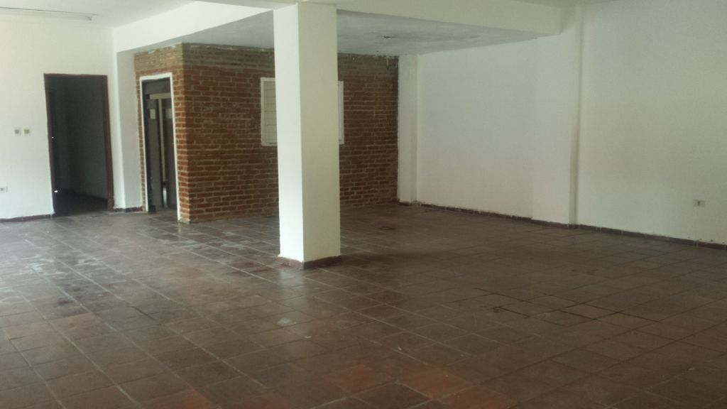 AMPLIO SALON PARA TODO TIPO DE NEGOCIO,INMEDIACIONES DE LA UNIVERSIDAD AMERICANA!!! — foto 3