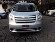 EXTRAORDINARIA TOYOTA NEW NOAH AÑO 2009 - RECIEN IMPORTADA - FARO LUPA - SIN DETALLES CON LA MEJOR GARANTIA DEL PARAGUAY ...!!!! TR CON AUGUSTO