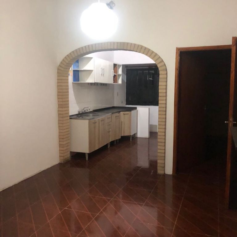 INMOBILIARIA ALQUILA DEPARTAMENTO en Silvia Miranda Cueto 1774 casi Ytororò, Fdo de la Mora, Zona Norte. A 2 cuadras del Superm. Real de Fdo de la Mora — foto 3