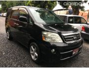 ESPECTACULAR TOYOTA NOAH AÑO 2005 - COLOR NEGRO - RECIEN IMPORTADO - FULL EQUIPADO - CON LA MEJOR GARANTIA POR ESCRITO DEL PAIS ...!!! TR CON AUGUSTO CENTURION - ANTAR AUTOMOTRES