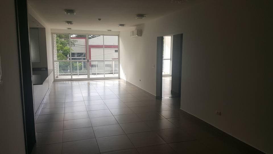 ALQUILO DEPARTAMENTO EN EL CENTRO DE CIUDAD DEL ESTE MM12 — foto 2