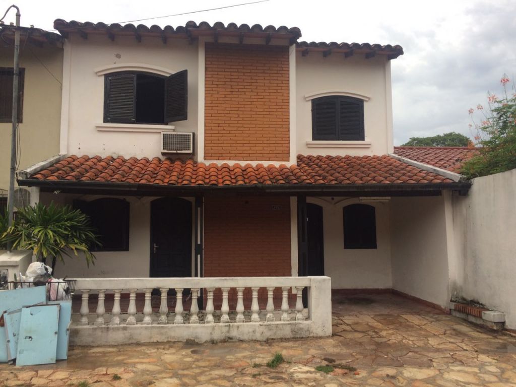 HERMOSO DUPLEX A PASOS DE RADIO ÑANDUTI — foto 2