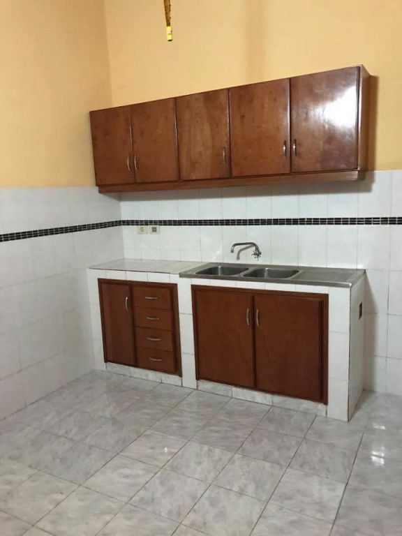 ALQUILO HERMODO DEPARTAMENTO EN LIMPIO BARRIO COSTA AZUL — foto 2
