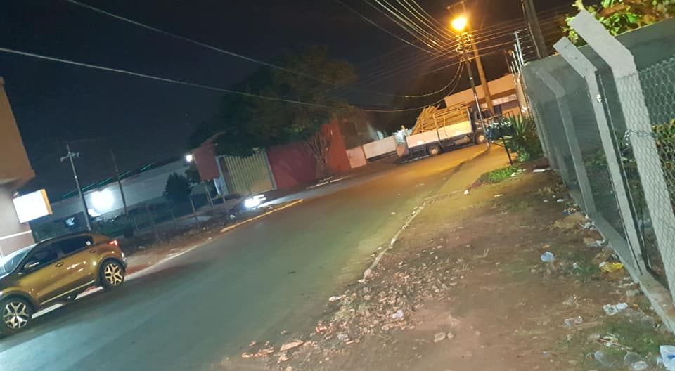 SE ALQUILA HERMOSO SALONOFICINAPELUQUERIAECT — foto 3