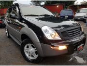 Vendo ssangyong rexton negro año 2004 recién importado motor 2.9 automático diesel