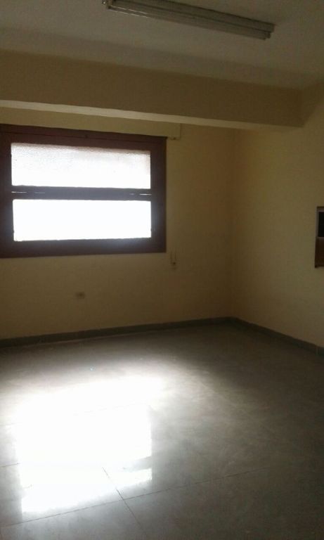 alquilo edificio de 3 pisos — foto 2