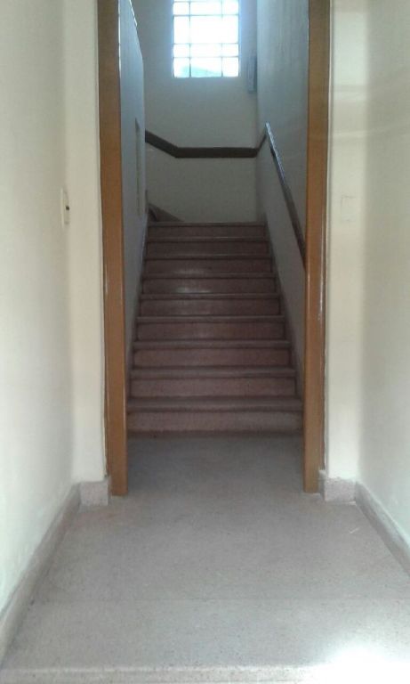 alquilo edificio de 3 pisos — foto 3