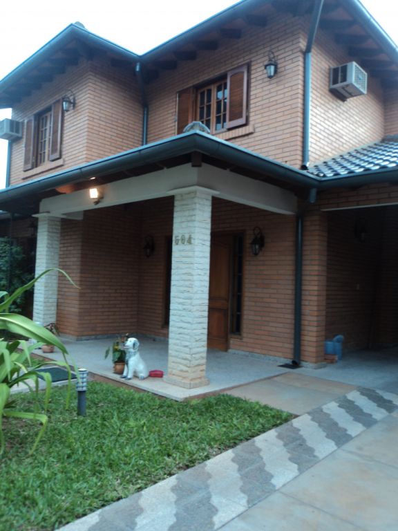 Hermosa casa en barrio Nazareth — foto 3