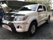 VENDO TOYOTA HILUX - DOBLE CABINA - TOYOTOSHI - AÑO 2013 - DIESEL 3.0 D4-D - AUTOMATICO 4X4 - POCO KM - IMPECABLE ESTADO FULL EQUIPO - OFRECE ANTAR AUTOMOTORES - TR CON AUGUSTO CENTURION -