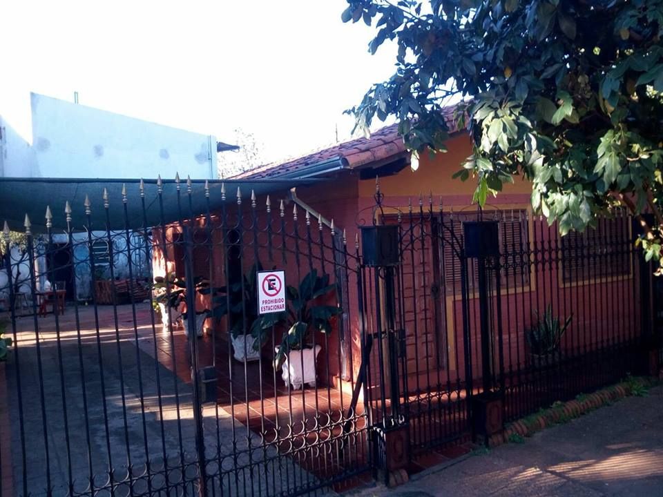 IMPERDIBLE OFERTA DE UNA CASA PARA VIVIENDA MAS EDIFICIO P INQUILINATO 746 mtrs2. EN IMPECABLE ESTADO — foto 2
