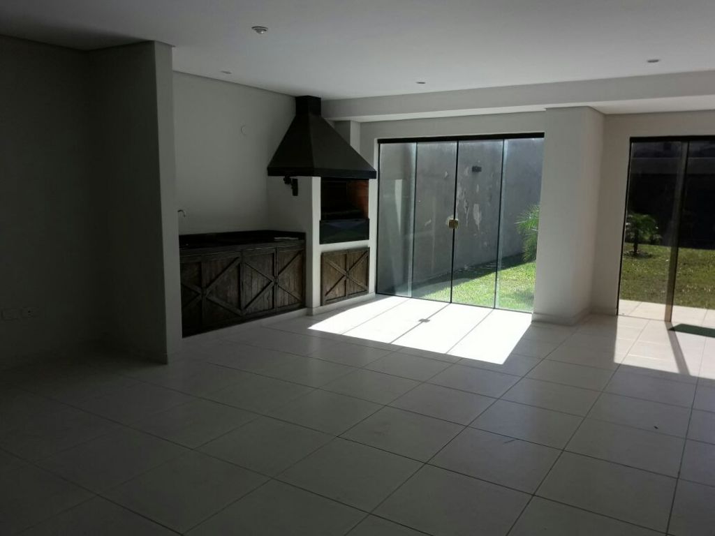 ALQUILO HERMOSA RESIDENCIA EN BARRIO HERRERA — foto 2