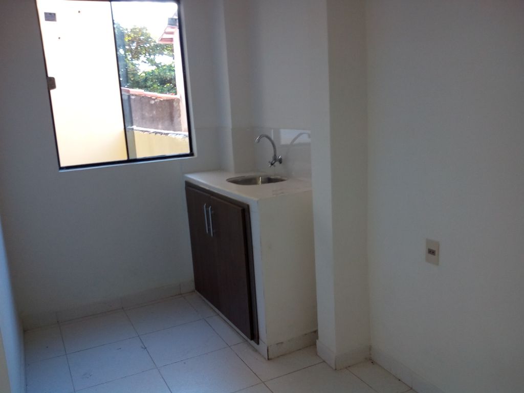 SE ALQUILA DPTOS A ESTRENAR EN EDIFICIO — foto 2