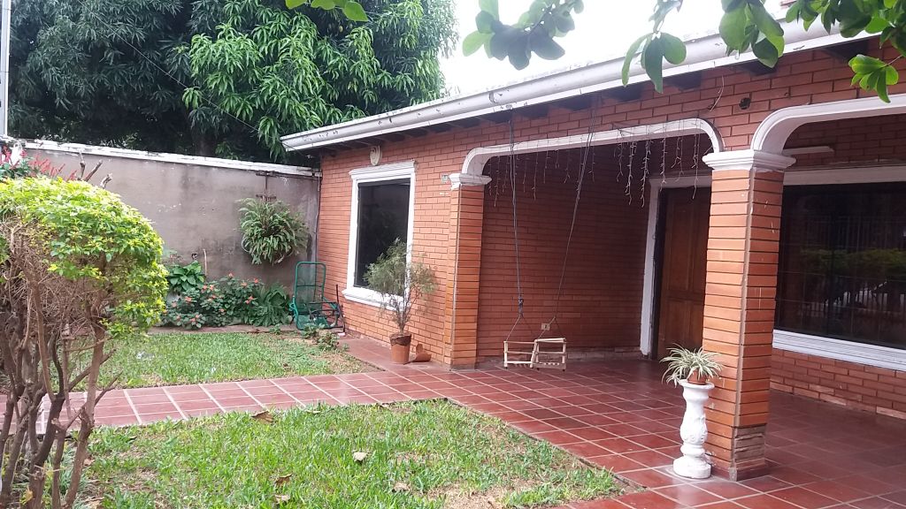 Vendo Hermosa CASA CON departamento a 2 cuadras de acceso sur y 3 cuadras de Zabalas Cue — foto 3