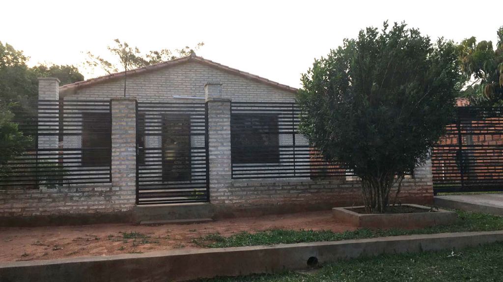 **REMATO CASA (semi-nueva) EN LUQUE, LLAMAR SOLO SI ESTAS INTERESADO** — foto 2