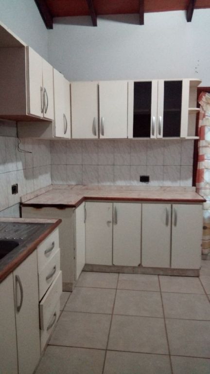Alquilo casa con quincho y piscina km 8 — foto 3