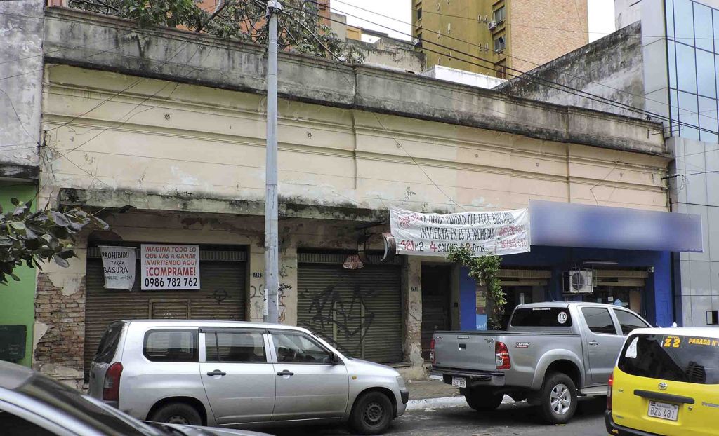 VENDO PROPIEDAD COMERCIAL EN MICROCENTRO sobre Independencia Nacional y Herrera — foto 2