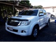 IMPECABLE UNICO EN SU ESTADO TOYOTA HILUX AÑO 2013 - 4 X 4 - MECANICA - TOYOTOSHI - SIN DETALLES 0 GASTOS - UNICO DUEÑO - USO DE CIUDAD ...!!!! TR CON AUGUSTO