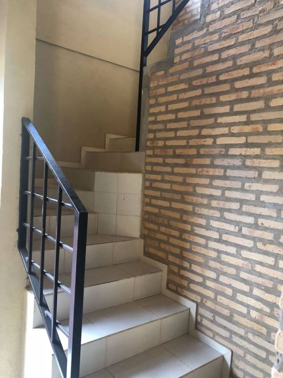 EN VENTA!!! DUPLEX EN LAMBARÈ DE 3 DORMITORIOS. ZONA PASEO CERRO ALTO. — foto 2