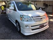 VENDO TOYOTA NOAH / 2005 - FULL EQUIPO