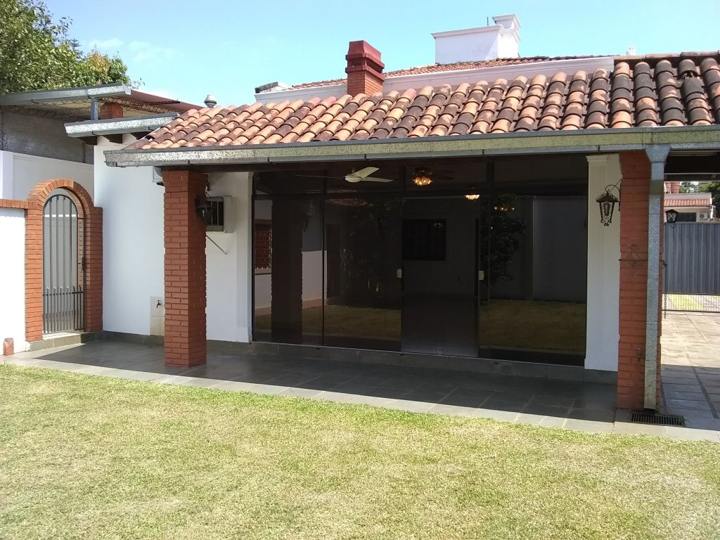 CASA DE 2 PLANTAS EN ENCARNACION — foto 3