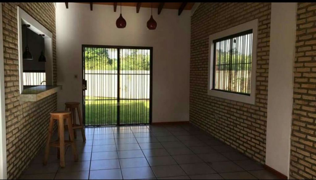 VENDO HERMOSO CHALET EN LUQUE — foto 2