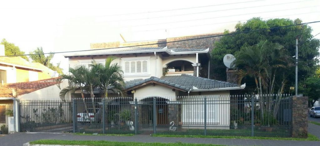 OFERTO HERMOSA RESIDENCIA EN SAN LORENZO — foto 2