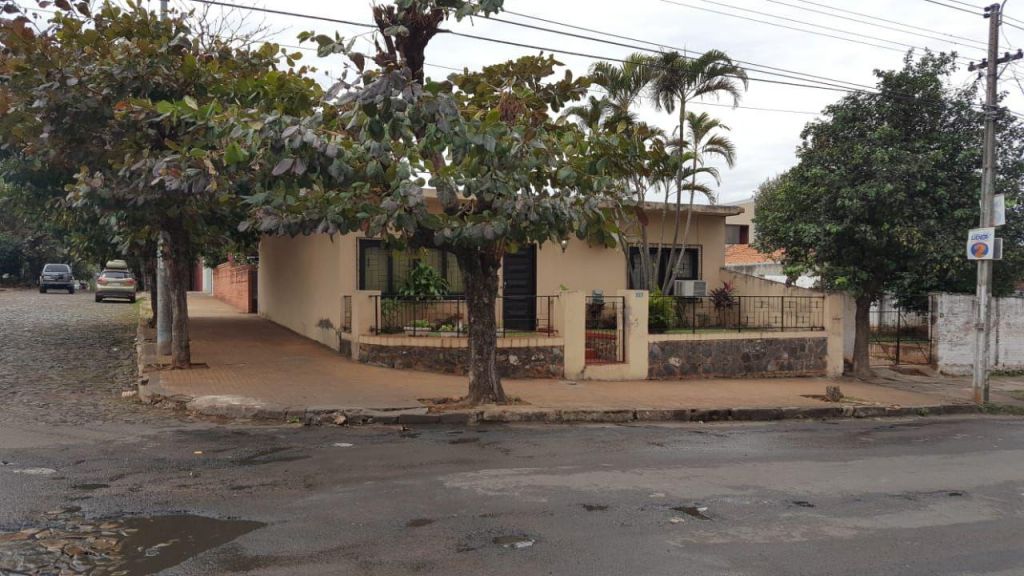 Vendo Casa en Barrio San Rafael de Lambare — foto 2