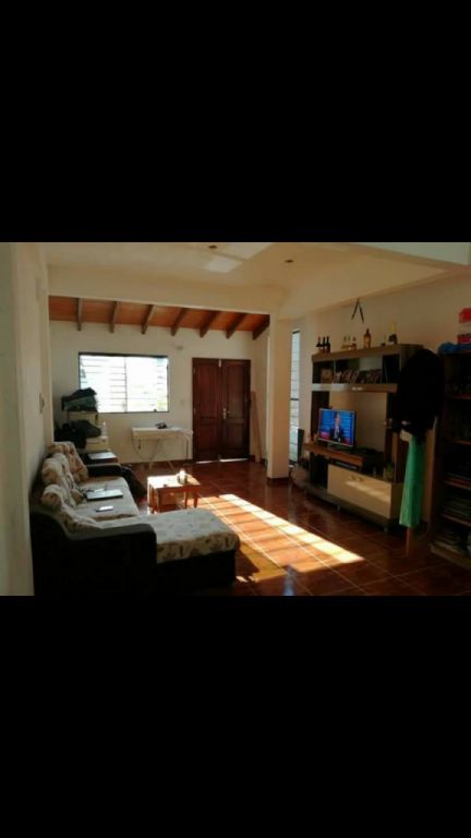 CASA TIPO DUPLEX! EXCELENTE UBICACION ZONA BARRIO OBRERO — foto 2