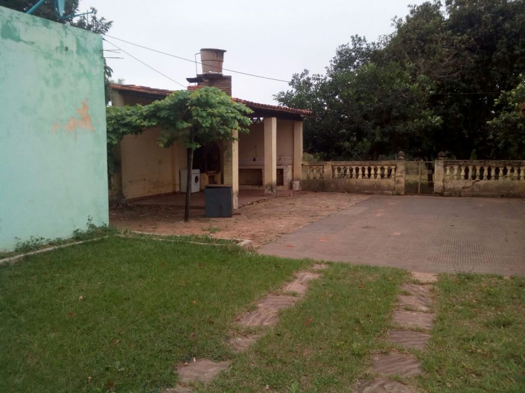 OFERTA POR TIEMPO LIMITADO 2 CASAS DE 2 DORMITORIOS Y AMPLIO TERRENO EN LUQUE-SAMBER — foto 2