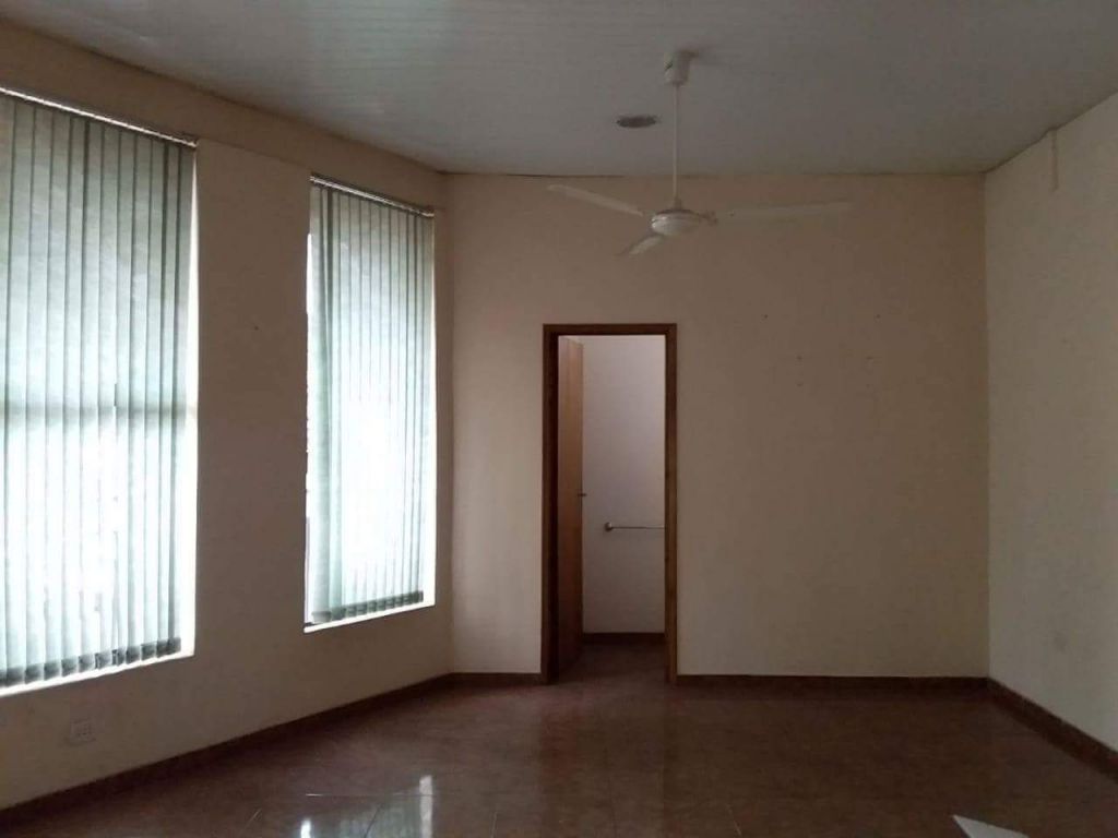 deposito con oficina en Villa Elisa — foto 2
