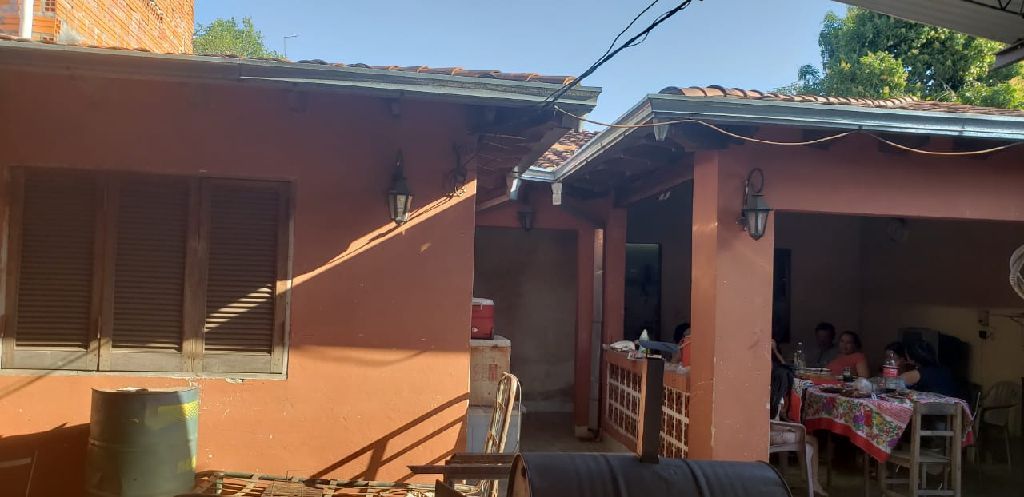 VENDO CASA ZONA BARRIO OBRERO — foto 2