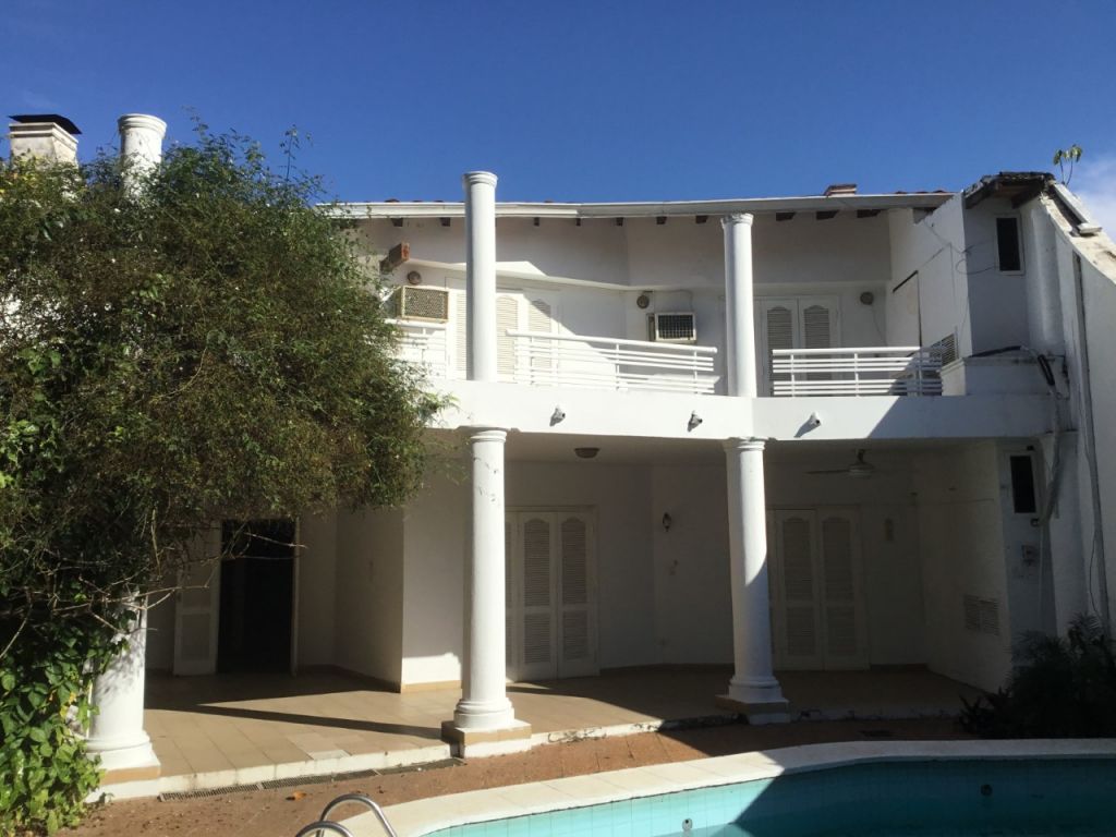OFERTA!!! Coqueta residencia en barrio Manora a 3 cuadras de la Av. Sacramento — foto 3