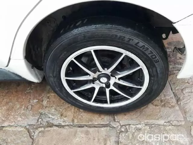 Toyota Ist 2003 — foto 4