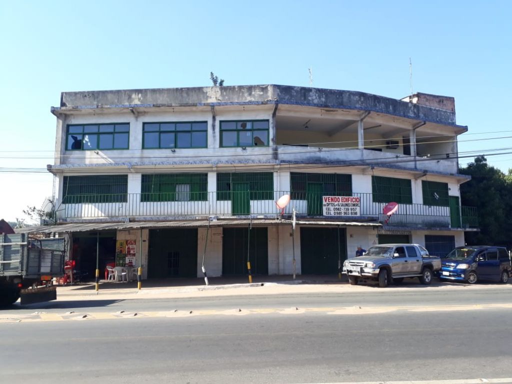 Vendo edificio Acceso sur y Cadete de Boqueron — foto 2