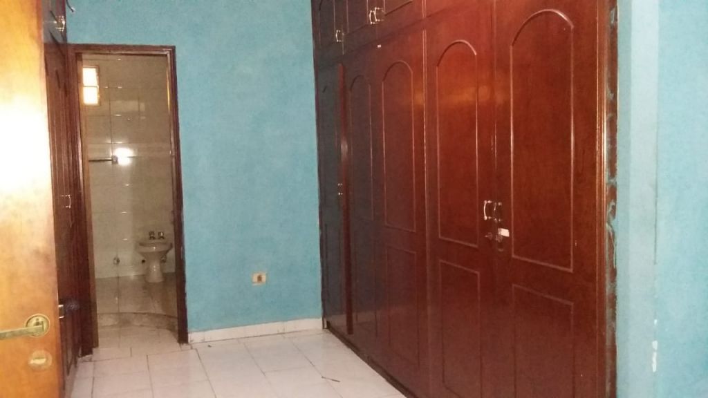 ALQUILO DUPLEX EN LAMBARE — foto 2